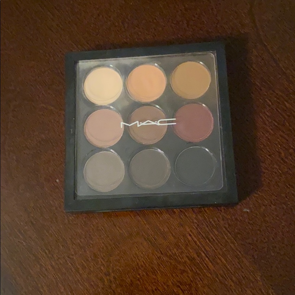 Semi-Sweet times nine eye shadow